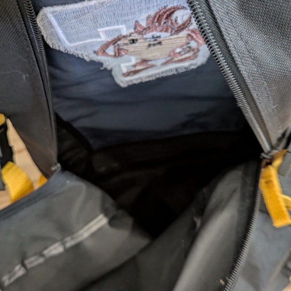 Vintage Looney Tunes Taz Embroidered Backpack - Picture 7 of 9